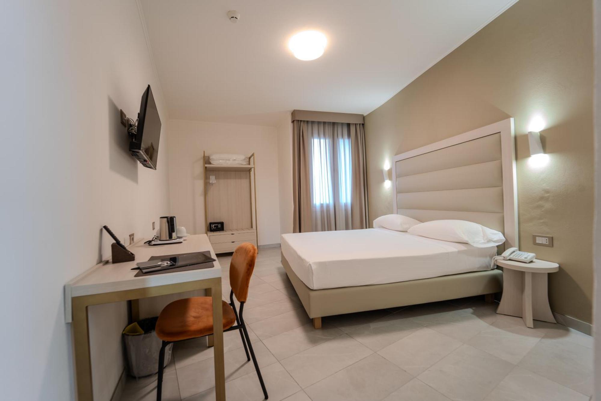 Hotel Donatello 모데나 외부 사진