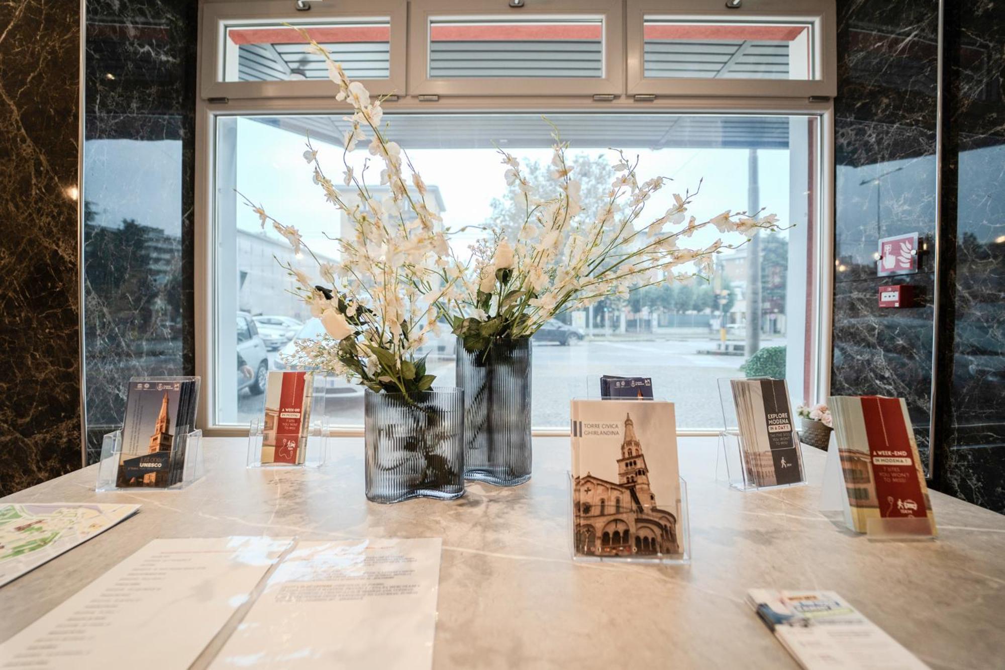 Hotel Donatello 모데나 외부 사진